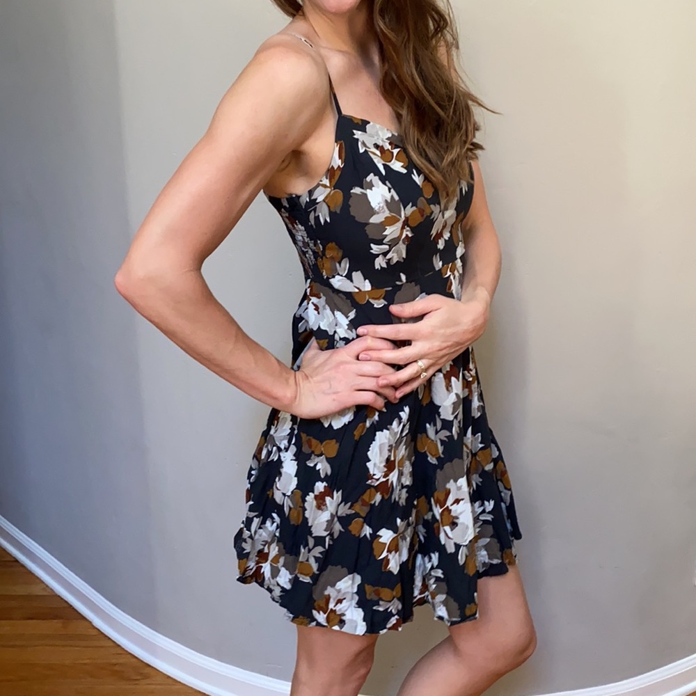 light weight dress perfect for fall